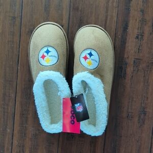 NFL Pittsburgh SteelersLogo Slippers Women's Size 11-12